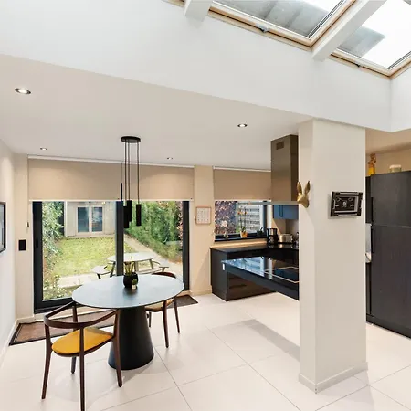 Elegant & Spacious House Close To Center Holiday home